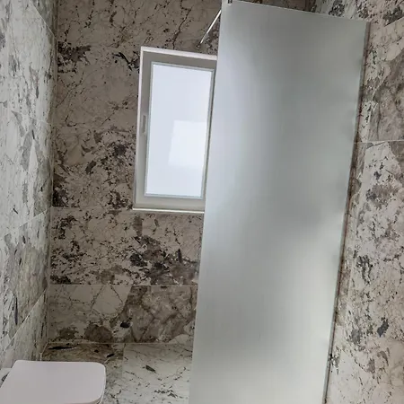 Dean - Sindi فيلة Vorë